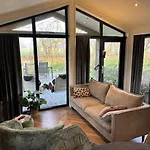 Tiny House 'het Chalet' 营地 *
