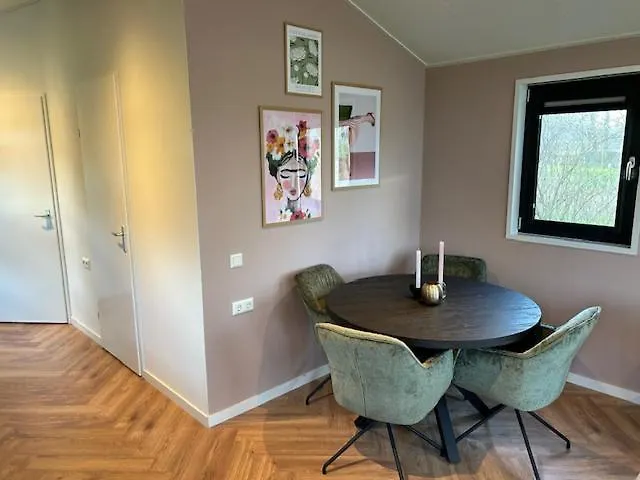 Tiny House 'het Chalet' Berlicum